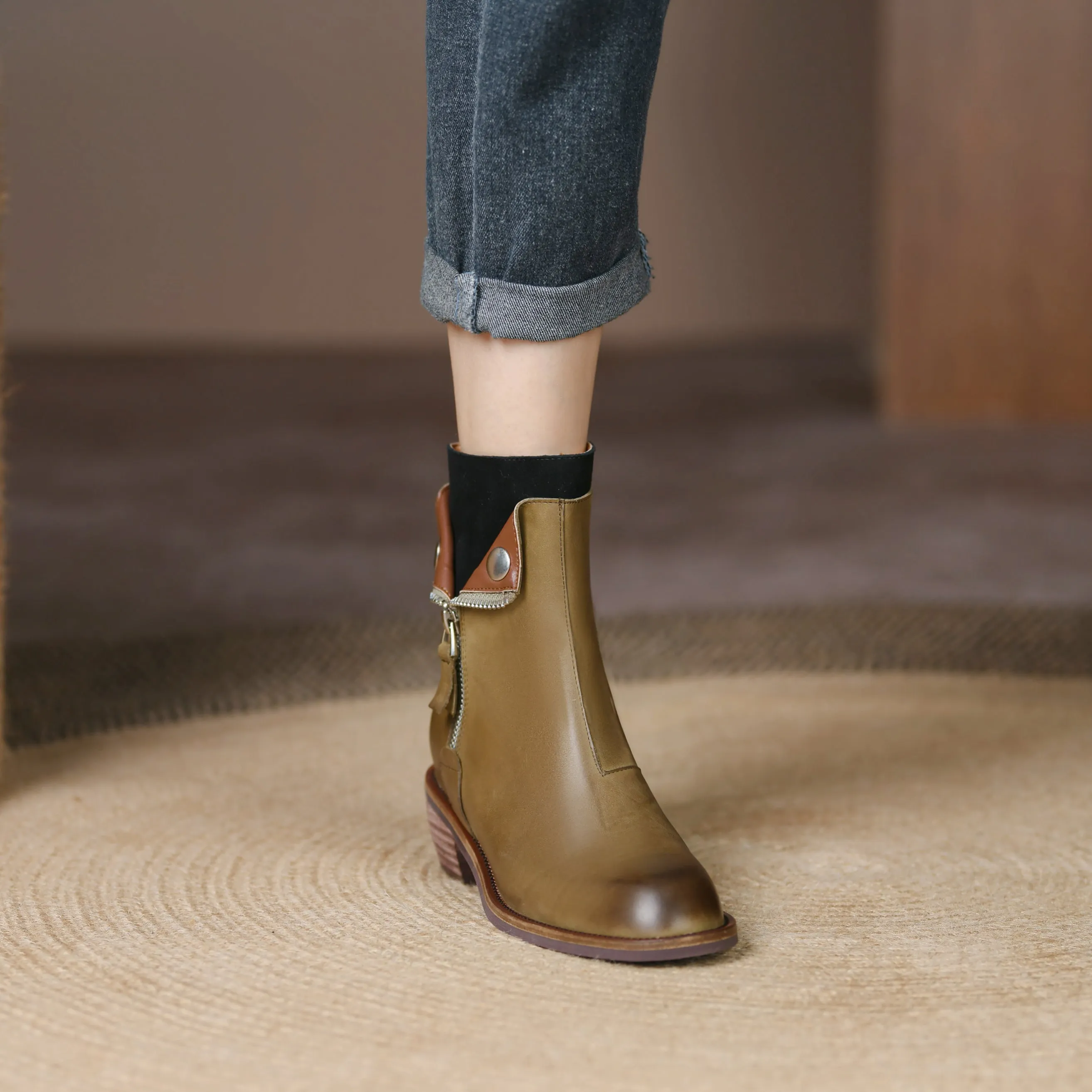 Bigsizeheels Polished round toe retro short boots - Green