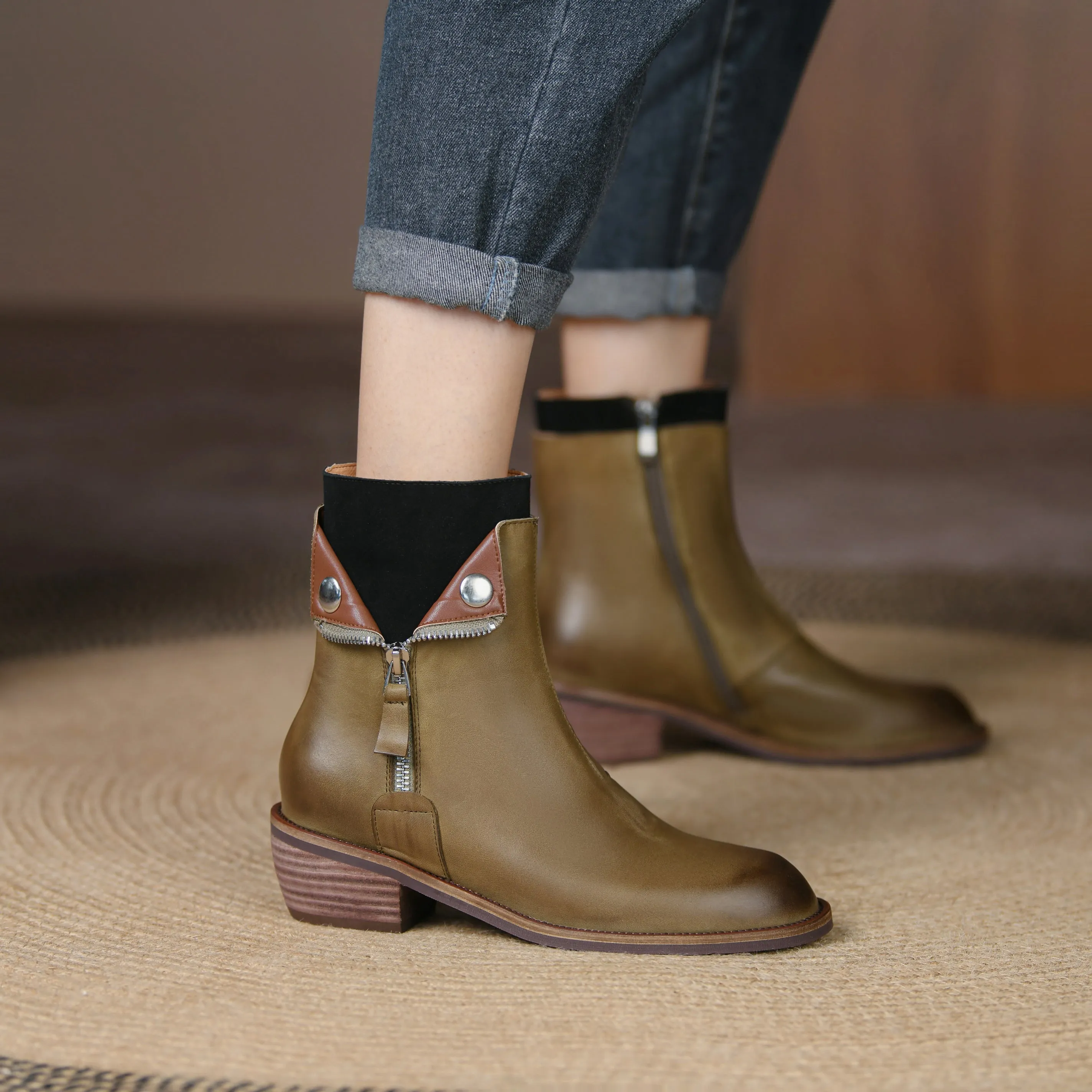 Bigsizeheels Polished round toe retro short boots - Green