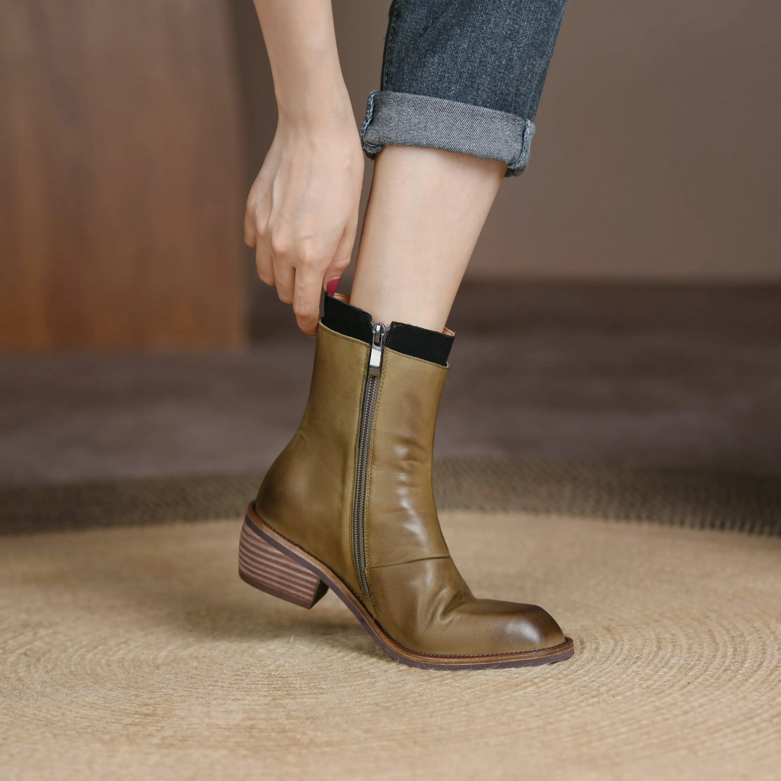 Bigsizeheels Polished round toe retro short boots - Green